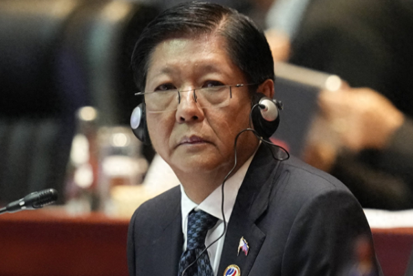 盈股网在线 马科斯刚对华示好, 第二套中导又要来菲律宾部署, 中方送出八个字